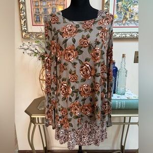 LOGO BY LORI GOLDSTEIN 2 PC.FLORAL ROSE BLOUSE & LEOPARD TANK TOP SET SZ M
